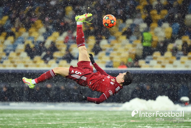bicycle kick messi 0037