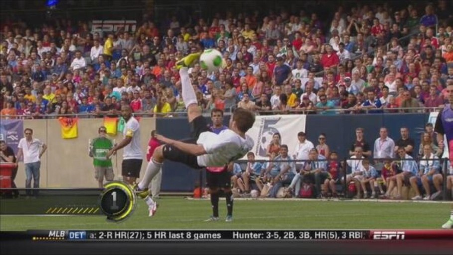 bicycle kick messi 0047