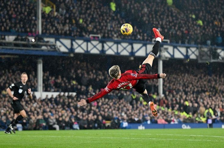 bicycle kick messi 0050