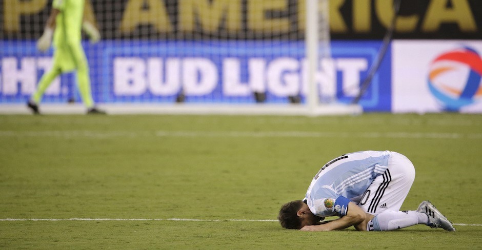 bicycle kick messi 0093