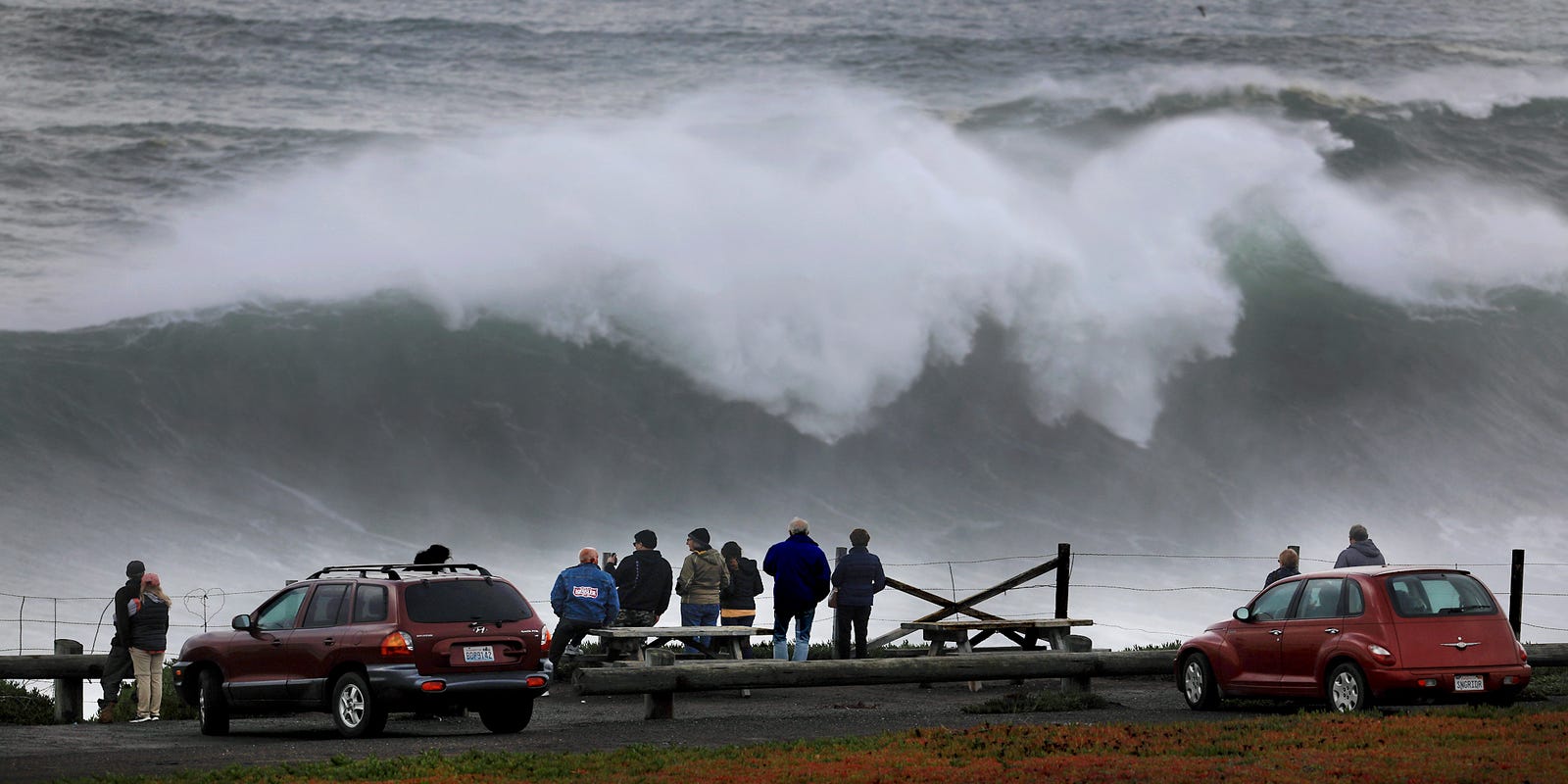 big waves in california 0010