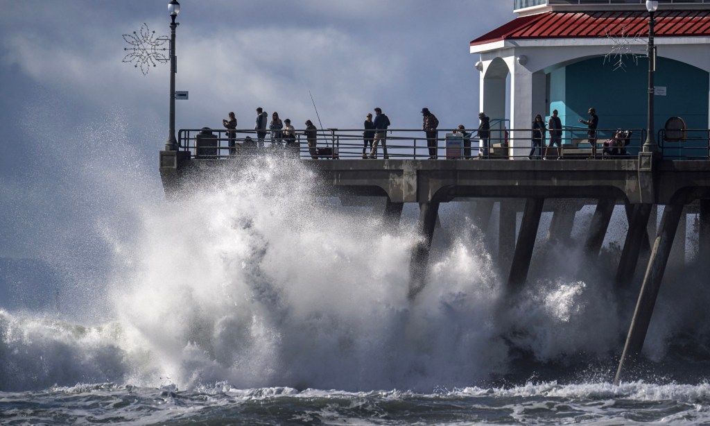 big waves in california 0015