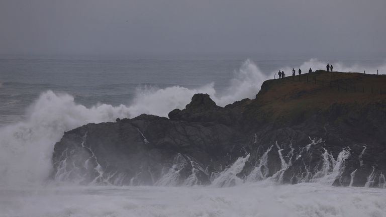 big waves in california 0019