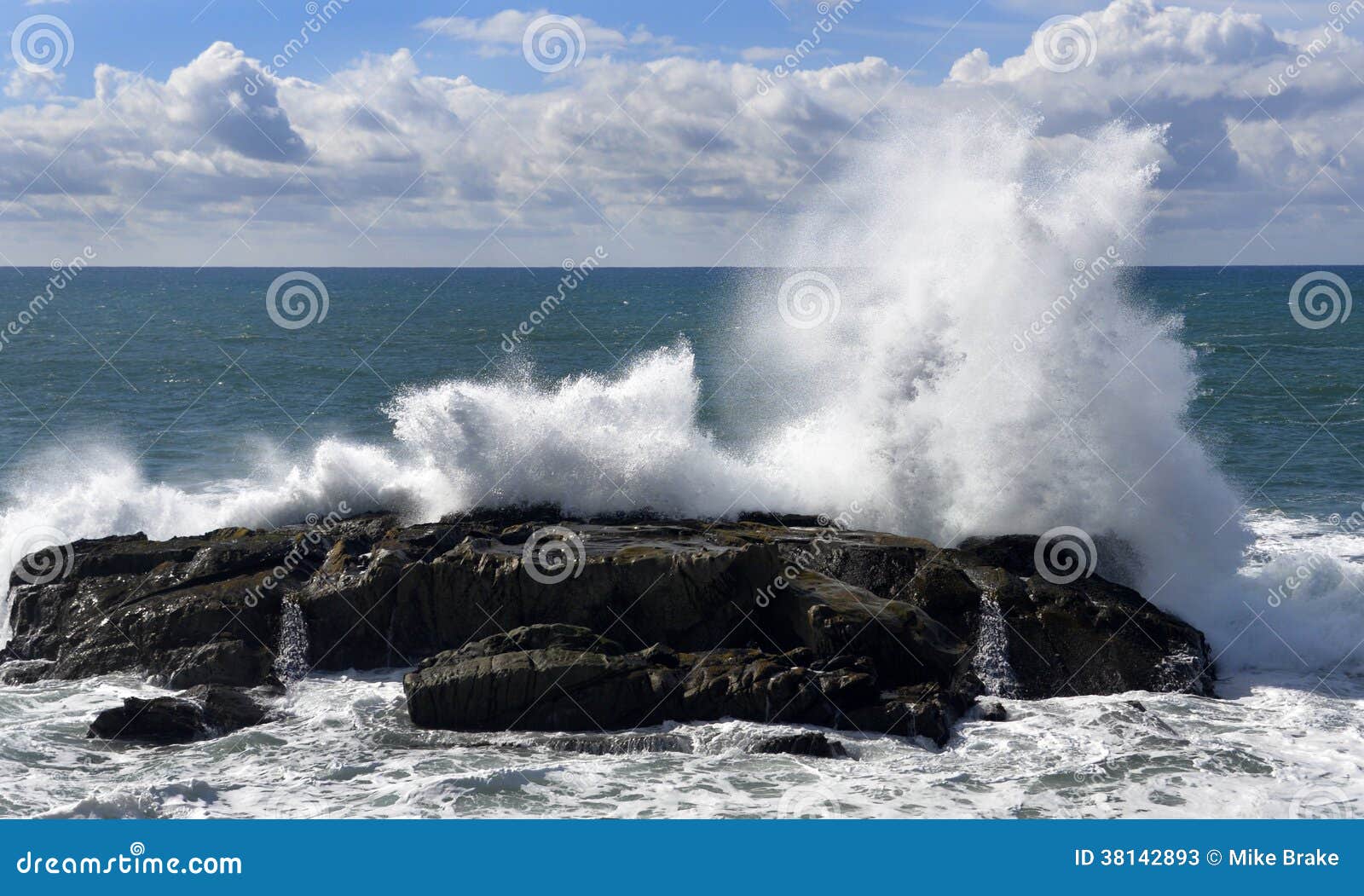 big waves in california 0038