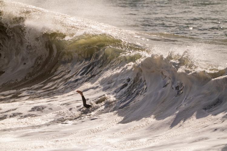 big waves in california 0045