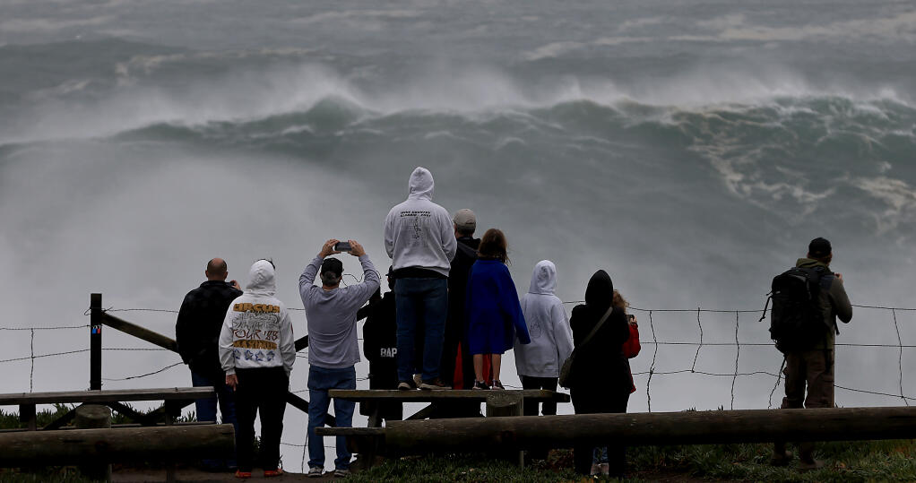 big waves in california 0048
