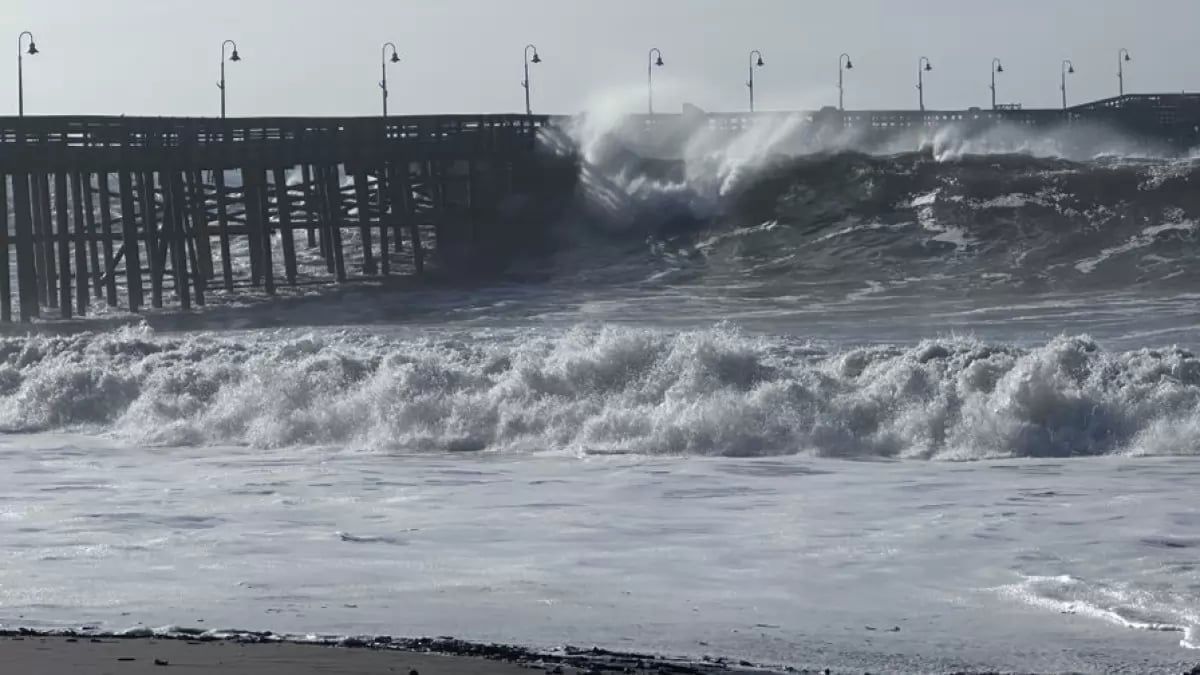 big waves southern california 0020