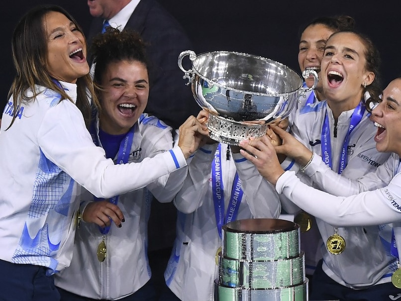 billie jean king trophy 0028