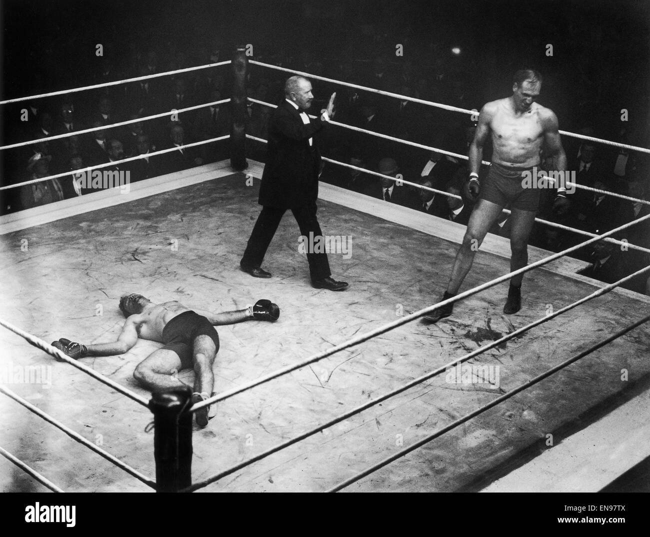 black and white boxing photos 0015