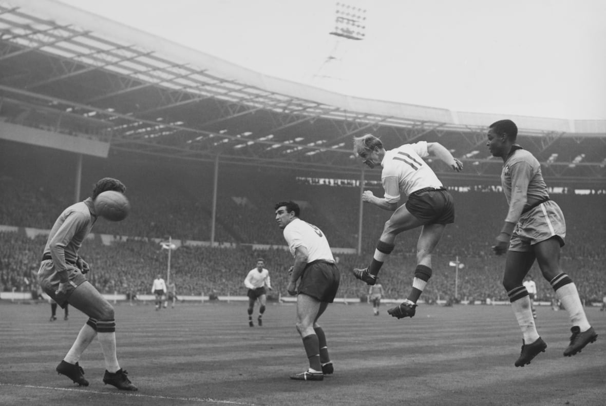bobby charlton 1958 0093