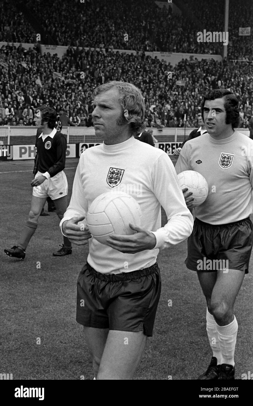 bobby moore football 0025