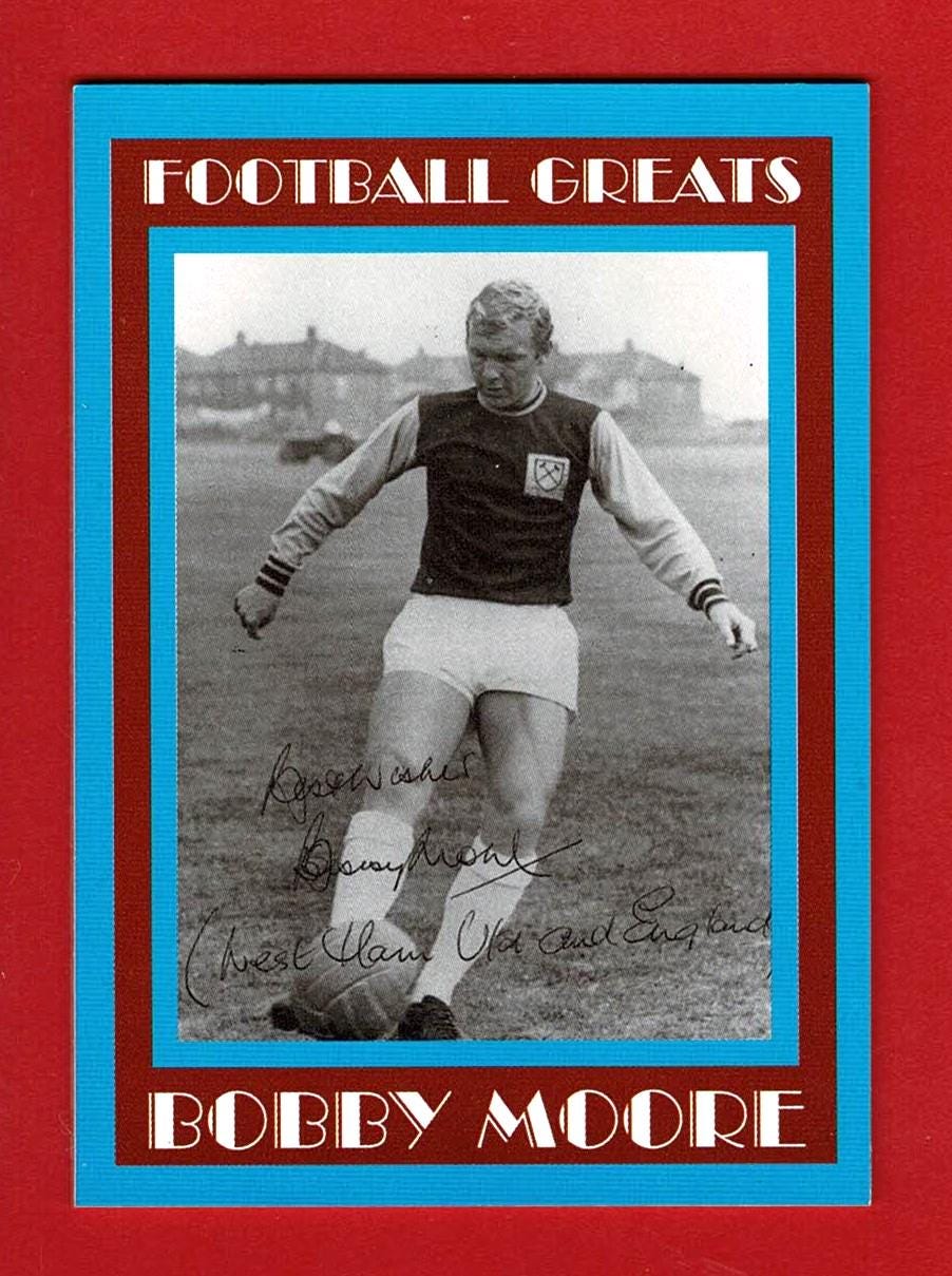 bobby moore football 0029
