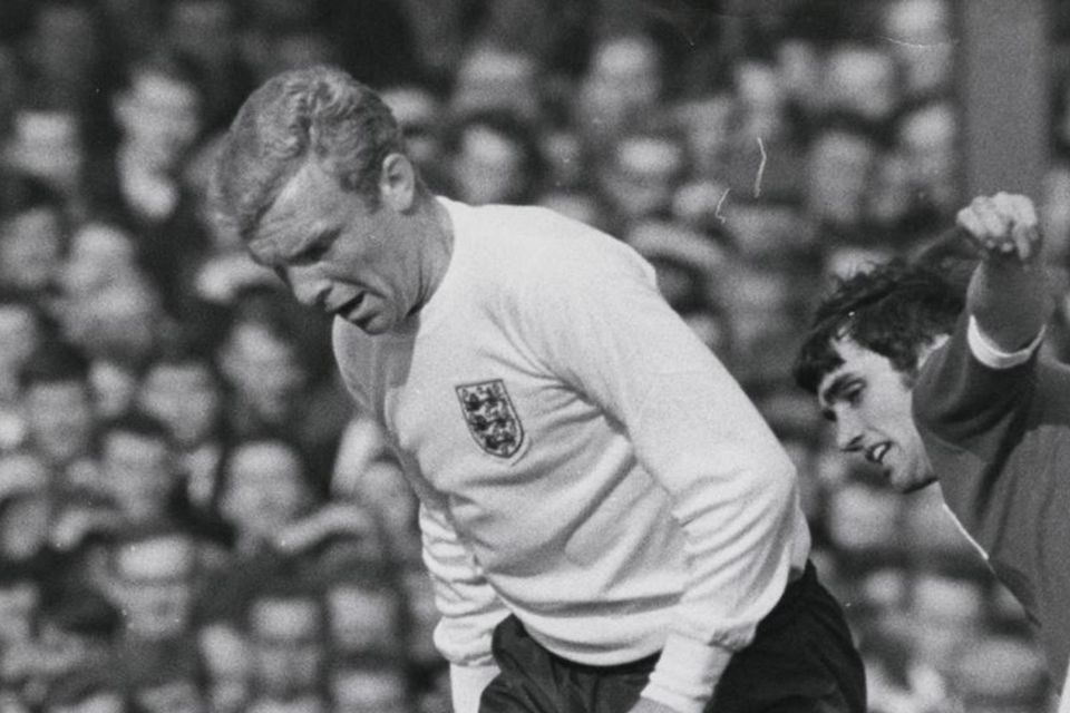 bobby moore football 0031