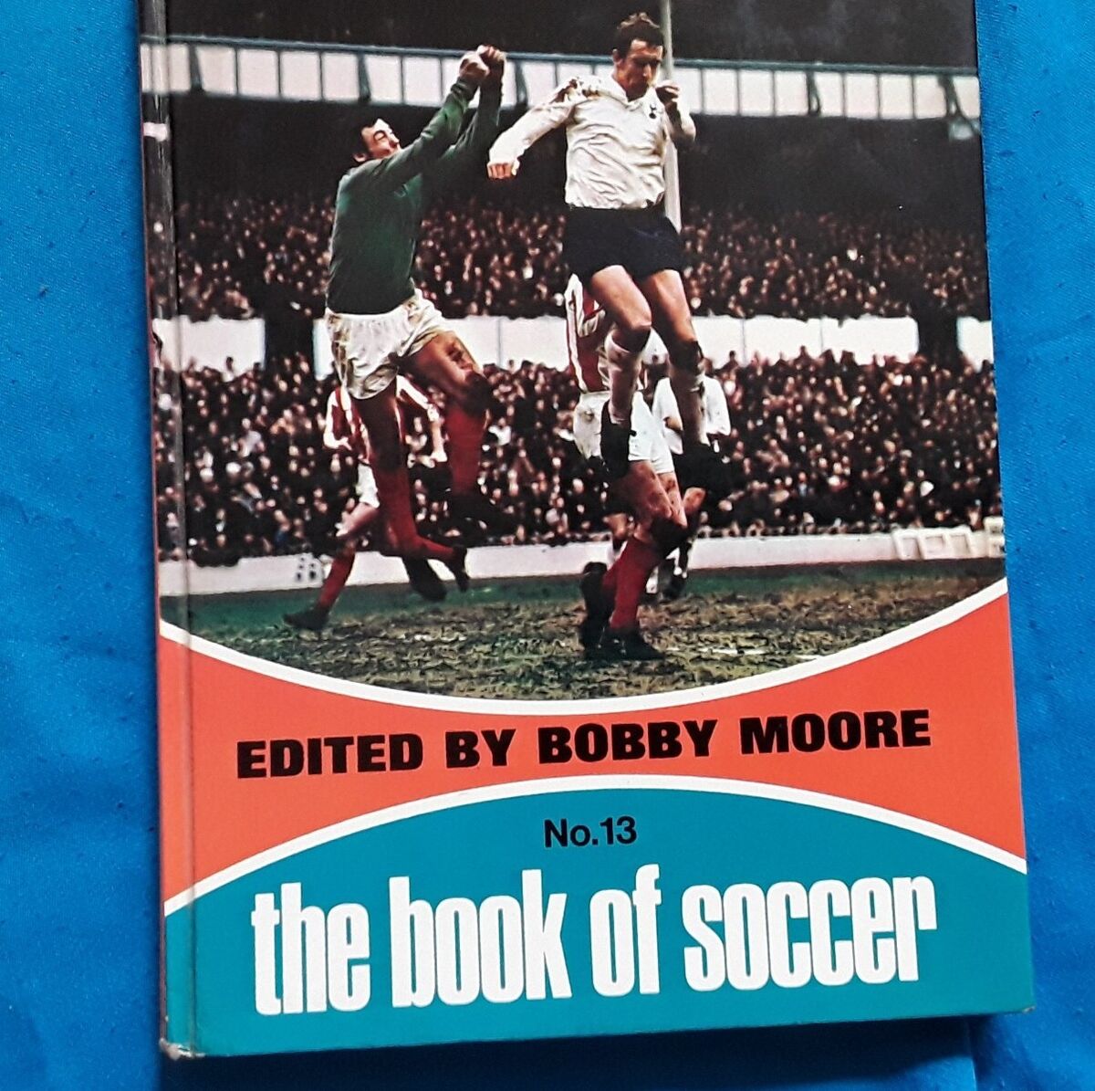 bobby moore football 0044