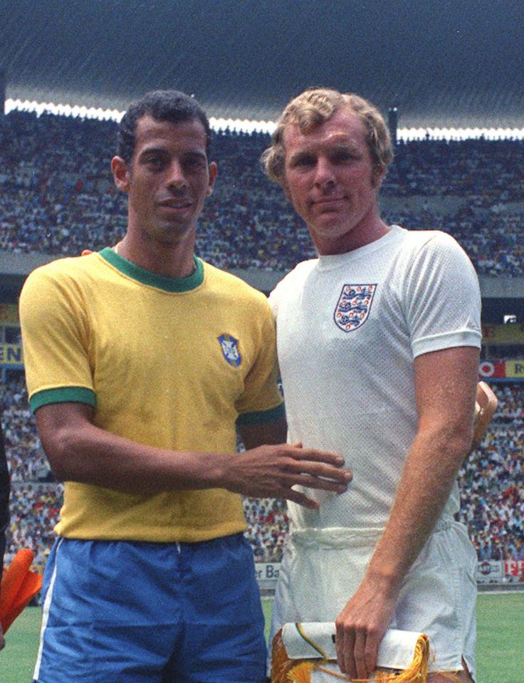 bobby moore football 0062