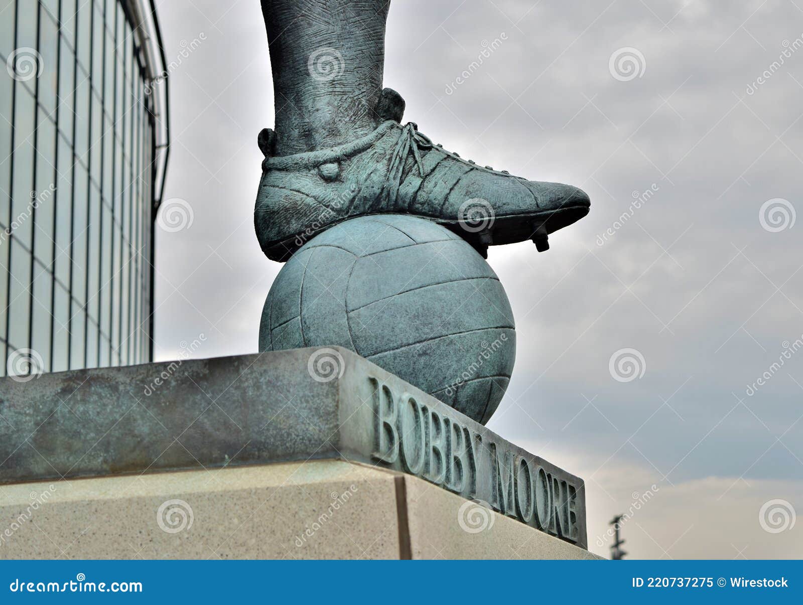 bobby moore football 0067