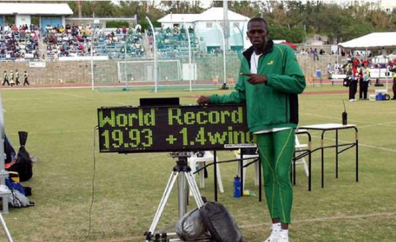 bolt 200m record 0030