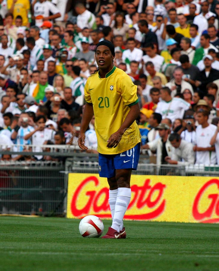 brazil ronaldinho wallpaper 0044