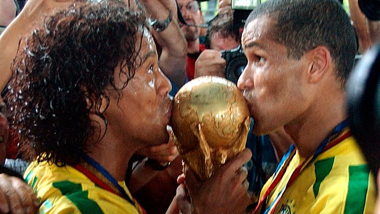 brazil ronaldinho wallpaper 0098