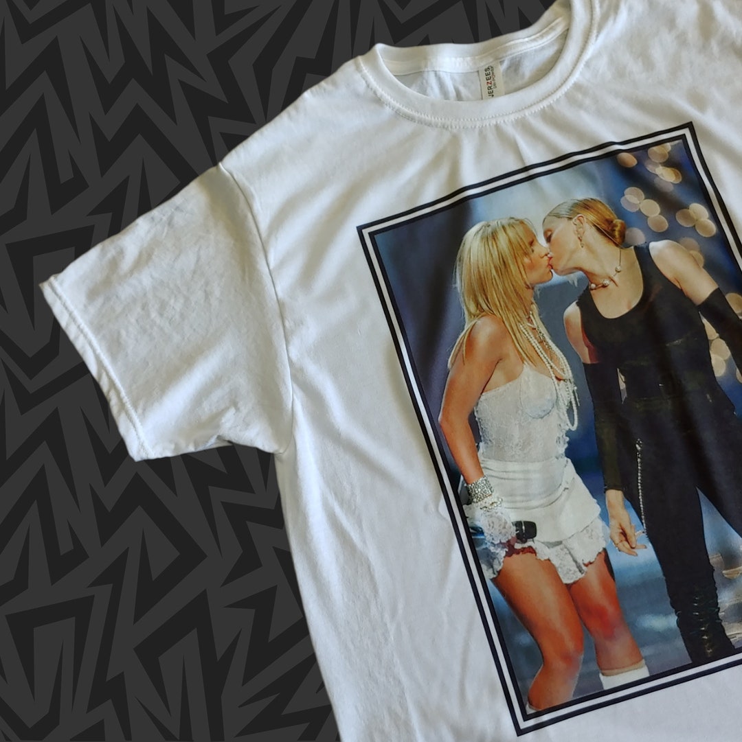britney and madonna kiss 0042