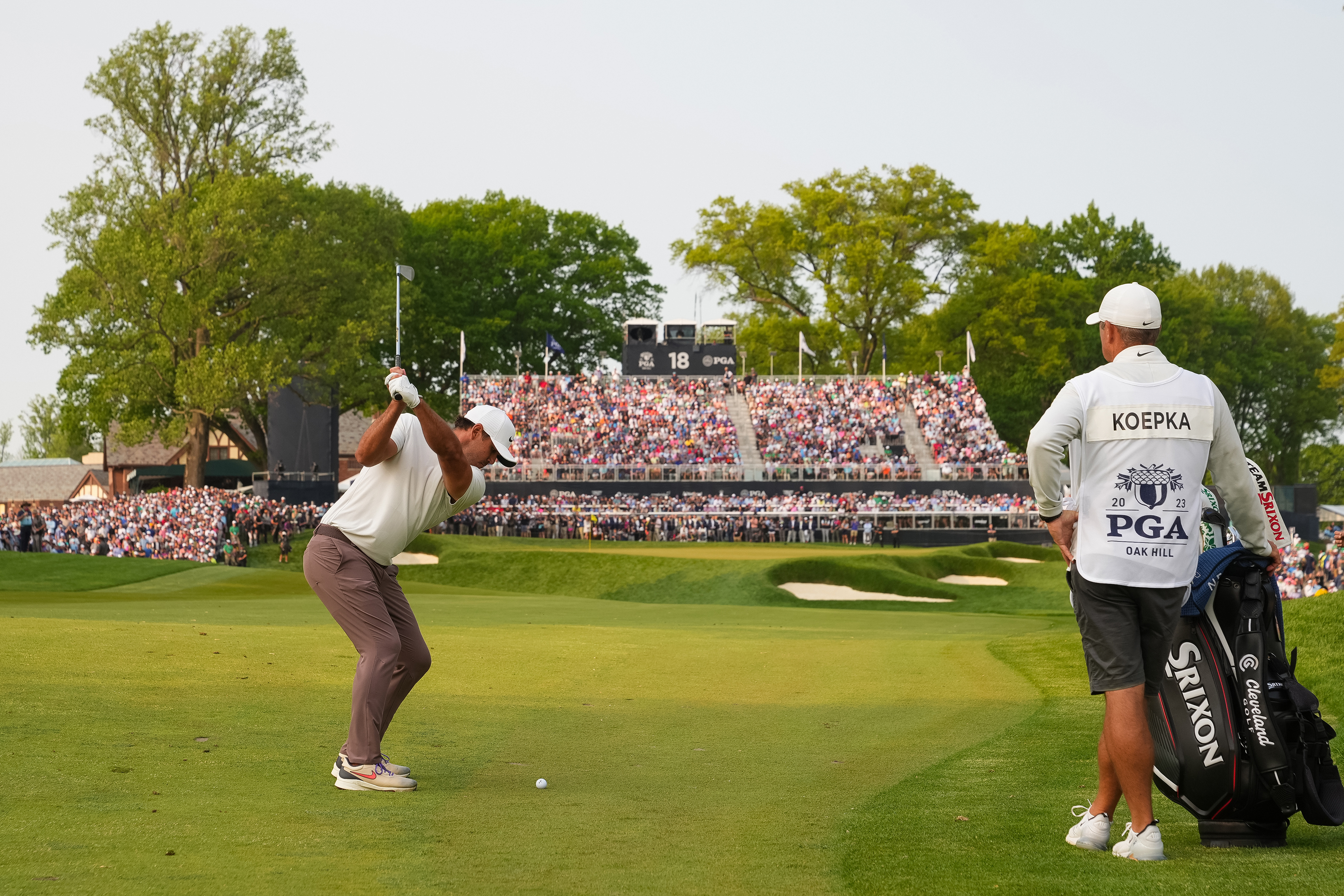 Brooks Koepka 15th hole challenges