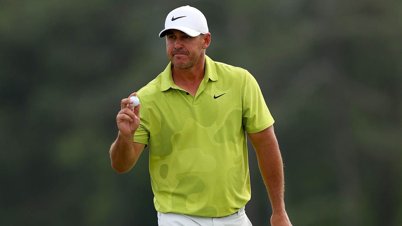 brooks koepka 15th hole 0015