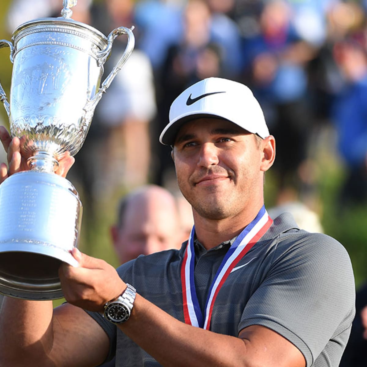 brooks koepka trophy 0023
