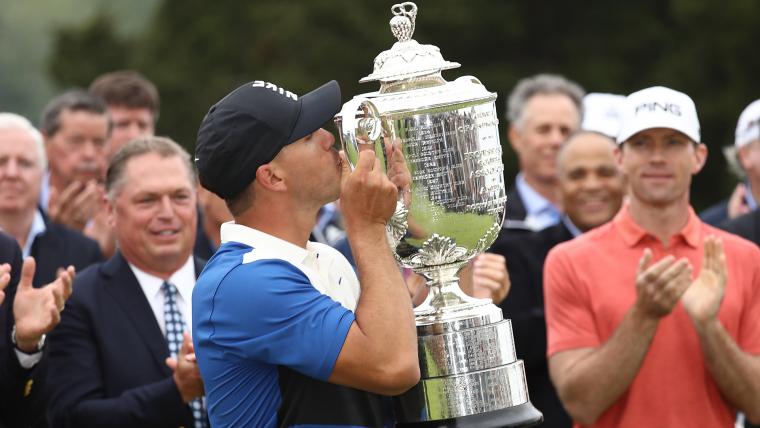 brooks koepka trophy 0029