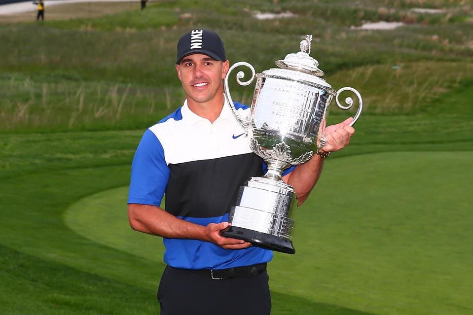 brooks koepka trophy 0045