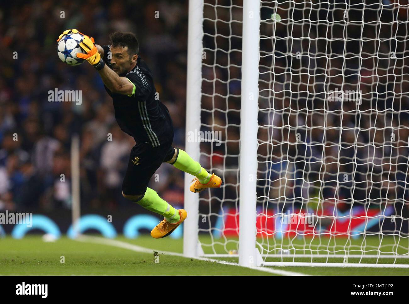 buffon save 0030