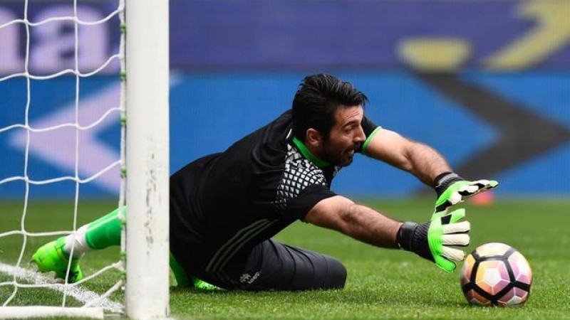 buffon save 0074