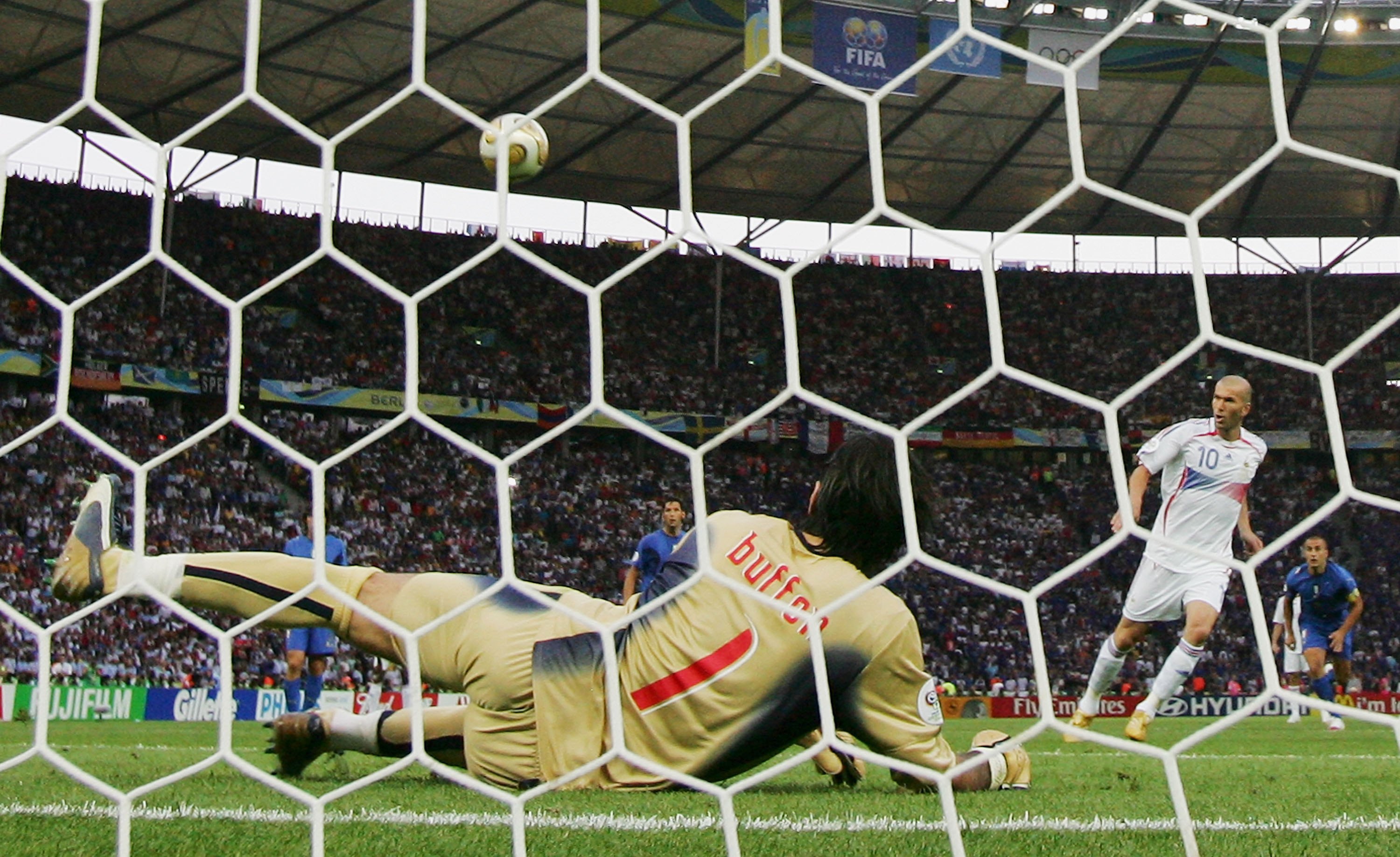 buffon save 0076