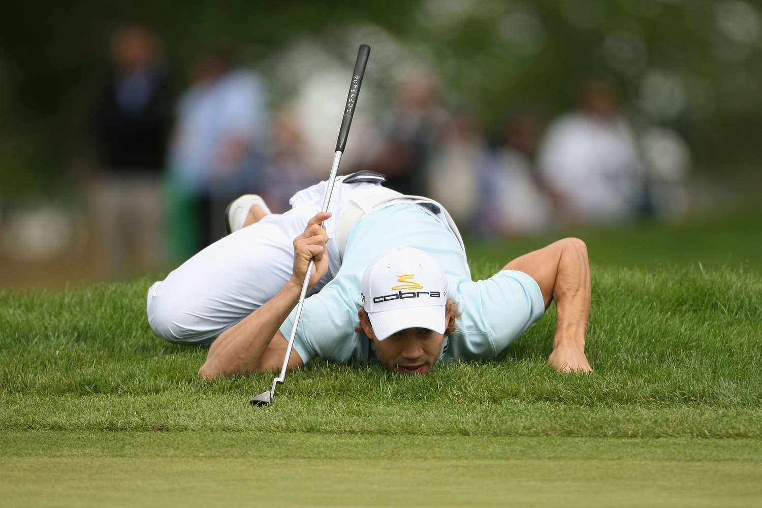 Camilo Villegas putting stance