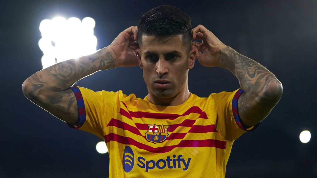 Cancelo fan reactions