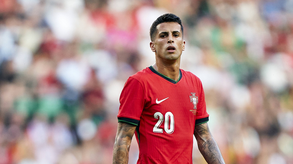 Cancelo jersey number.