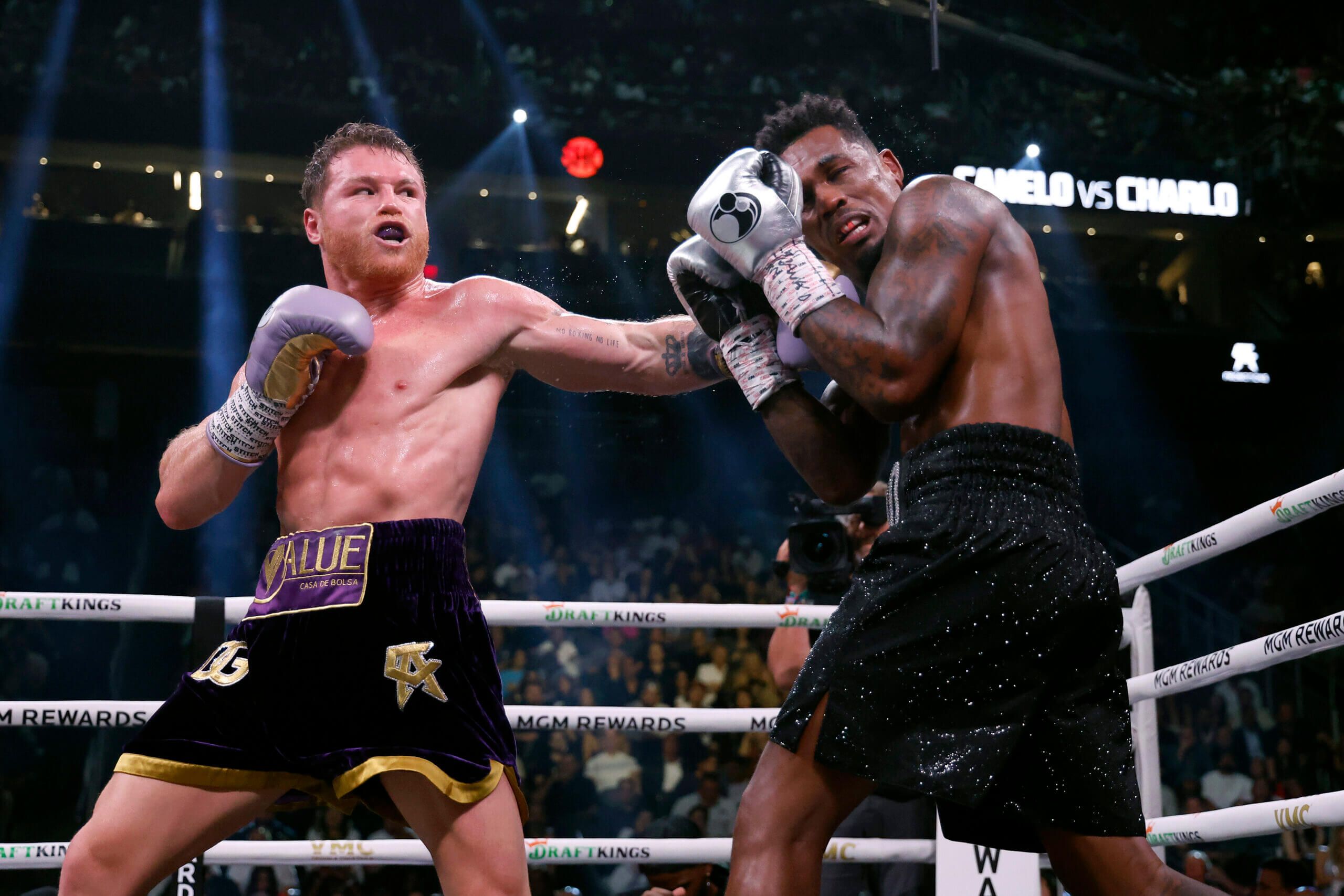 canelo álvarez belts 0028