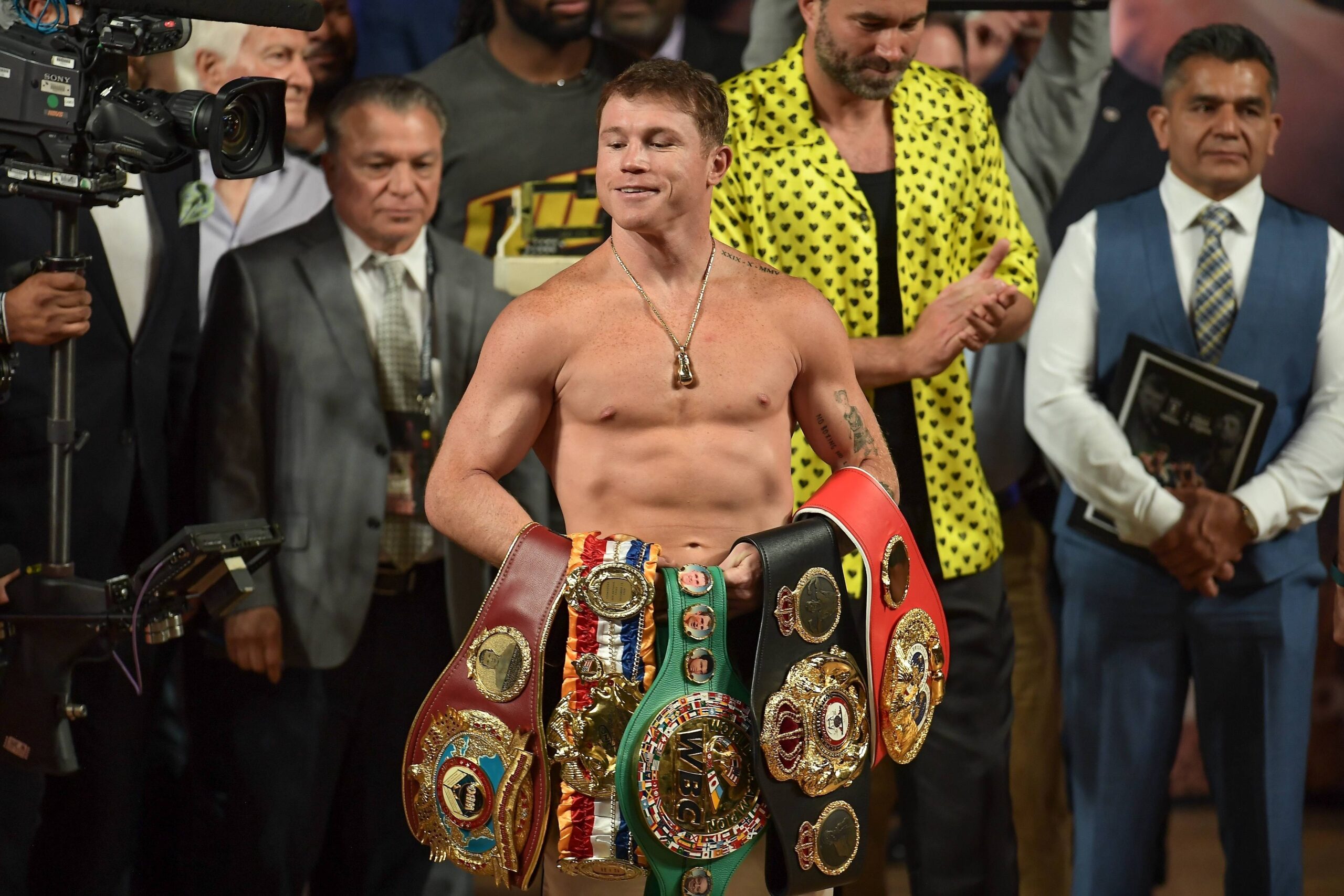 canelo álvarez belts 0037