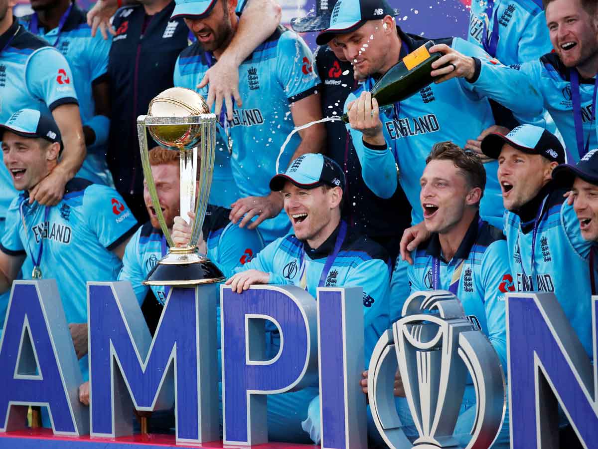 captain of england cricket team 0043
