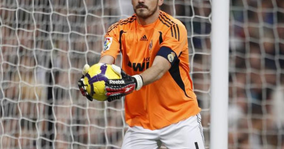 casillas 2010 0071