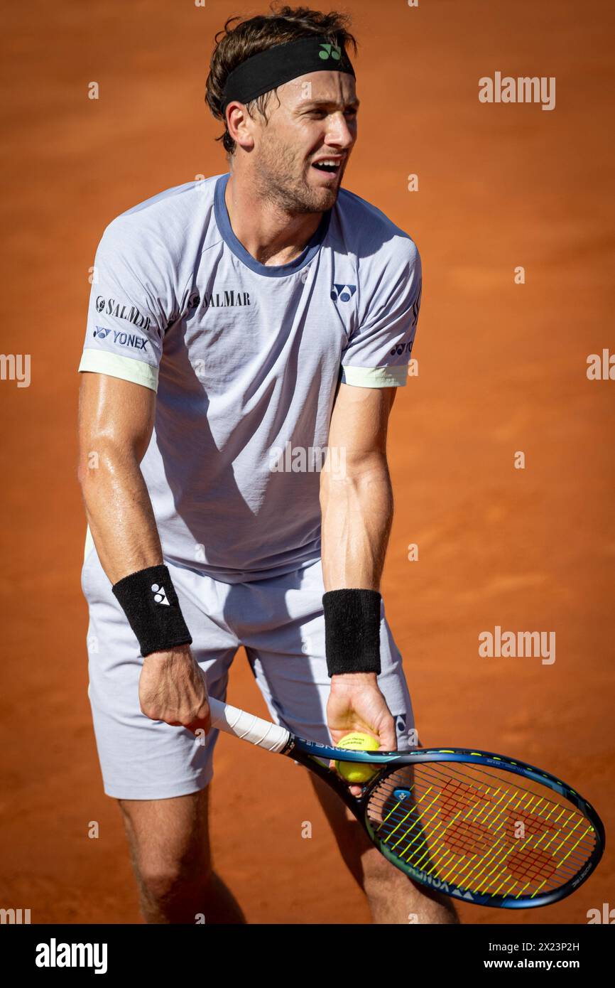 Casper Ruud serve training tips.