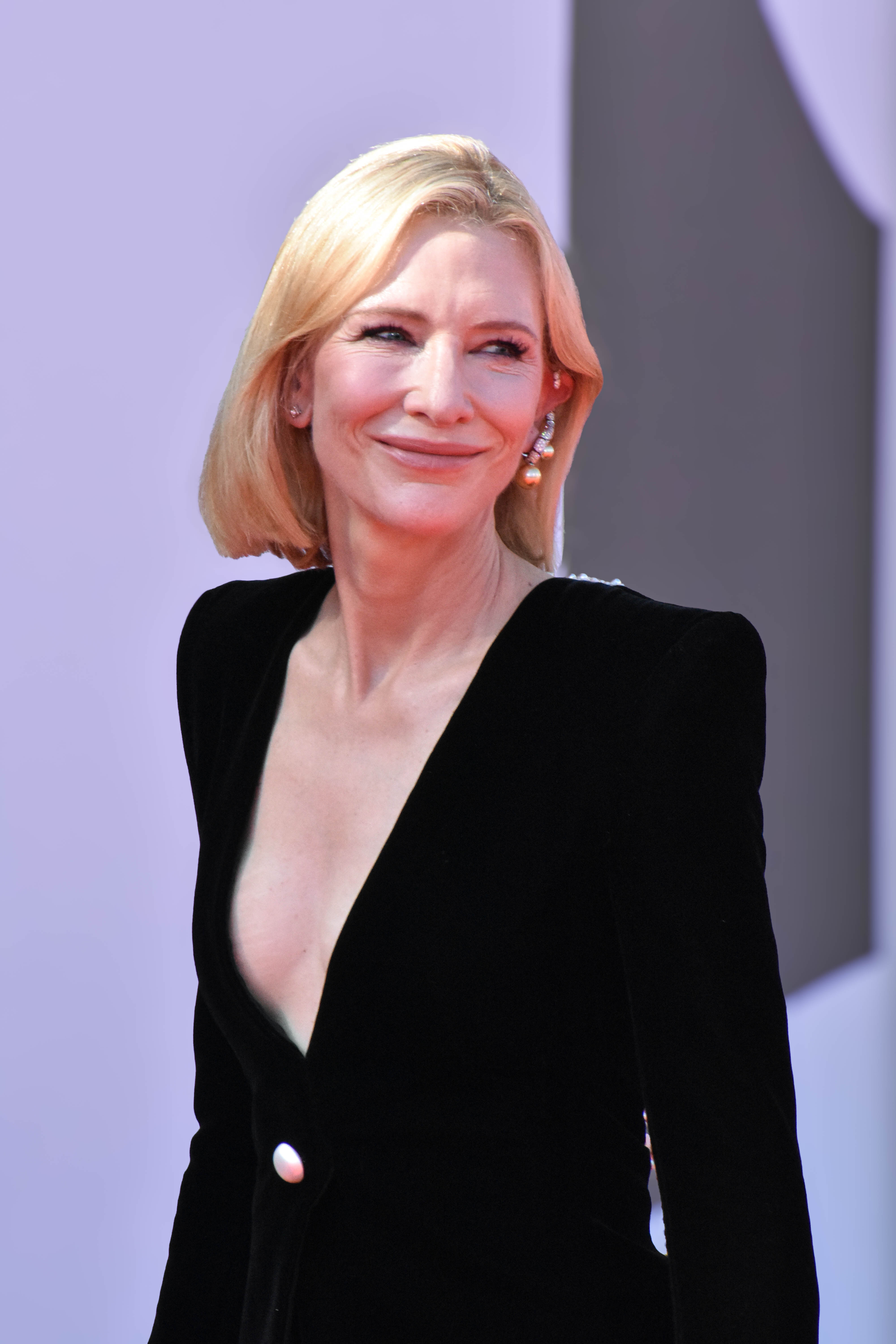 Cate Blanchett candid images