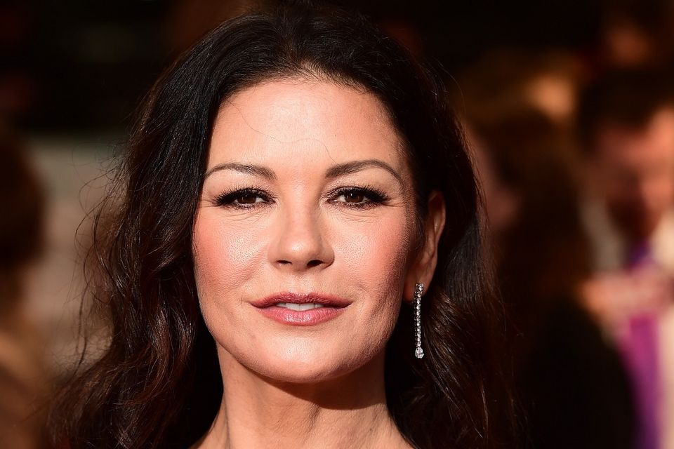 catherine zeta jones breast size 0031