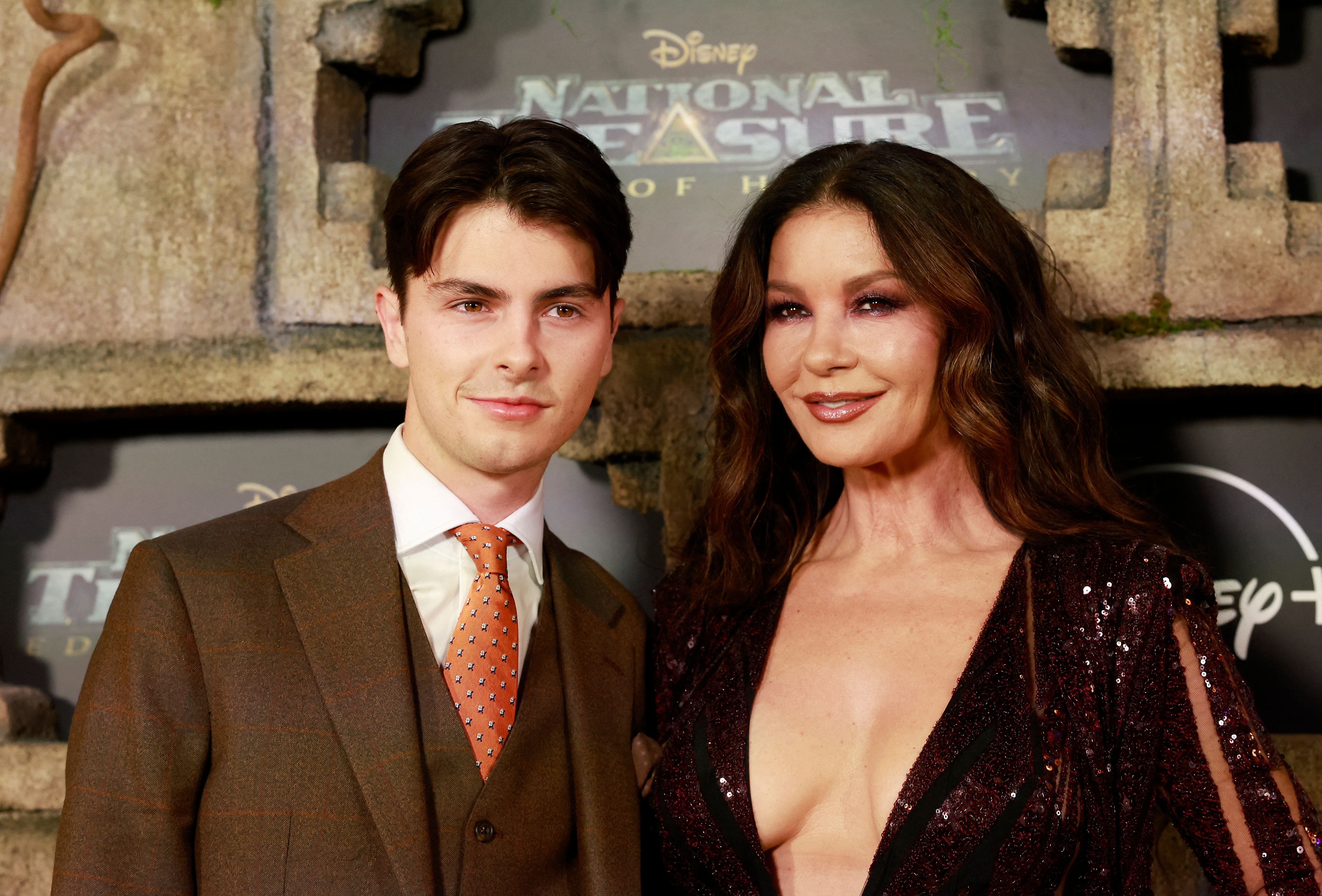 catherine zeta jones breast size 0046