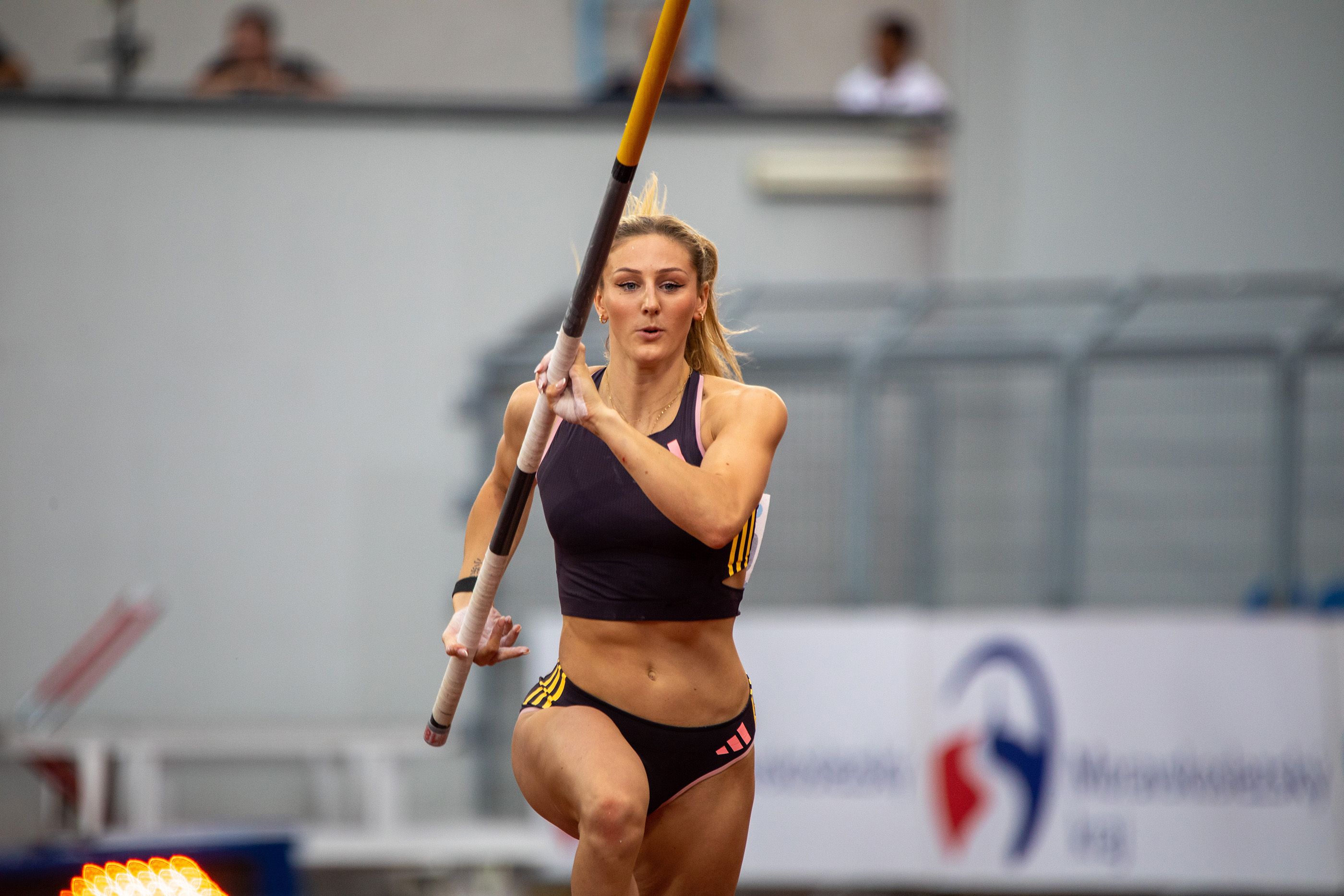caudery pole vaulter 0013