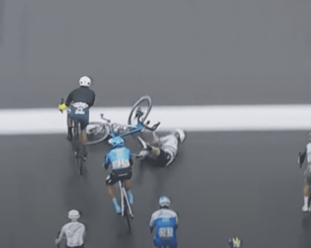 cavendish crash giro 2023 0011