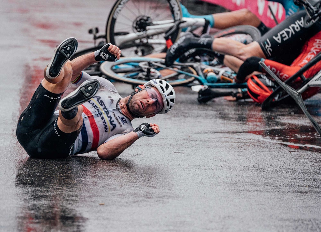 cavendish crash giro 2023 0032
