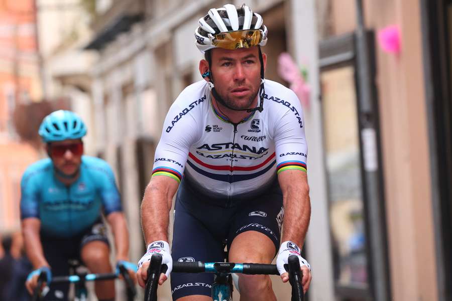 cavendish crash giro 2023 0049