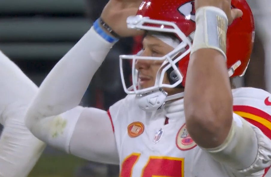 chiefs circle huddle 0031