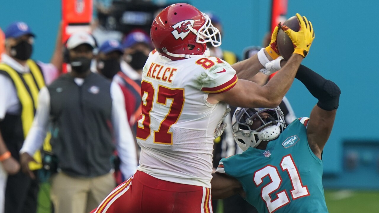 chiefs game day images 0027