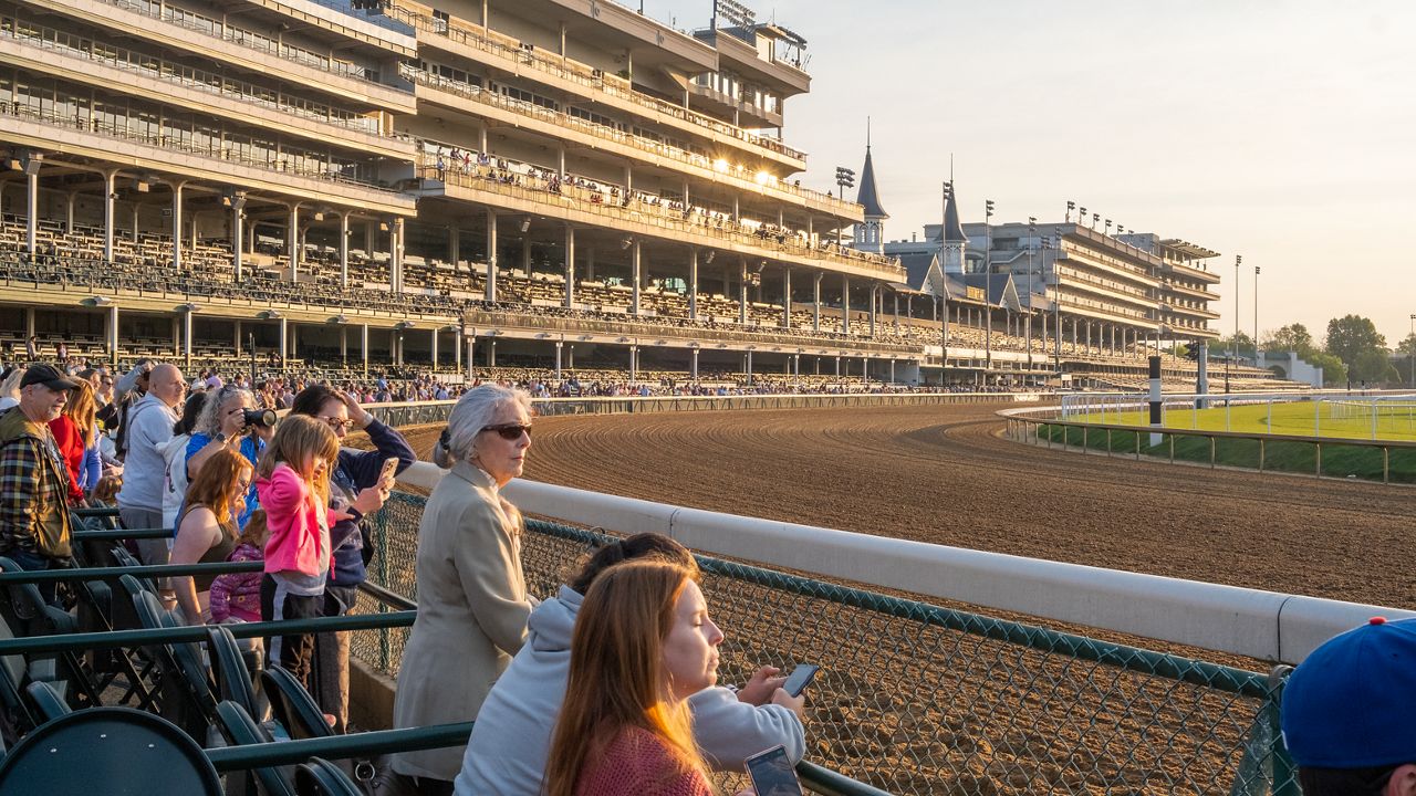 churchill downs images 0016